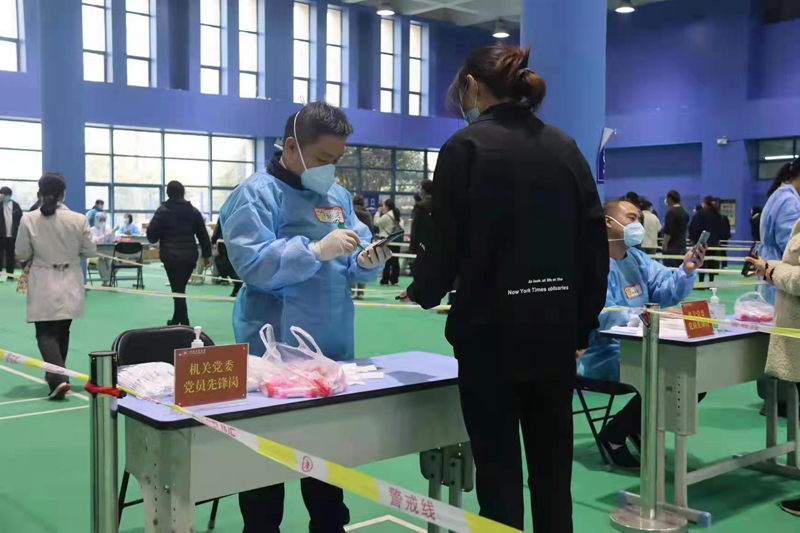 我校扎实推进疫情防控健康监测工作