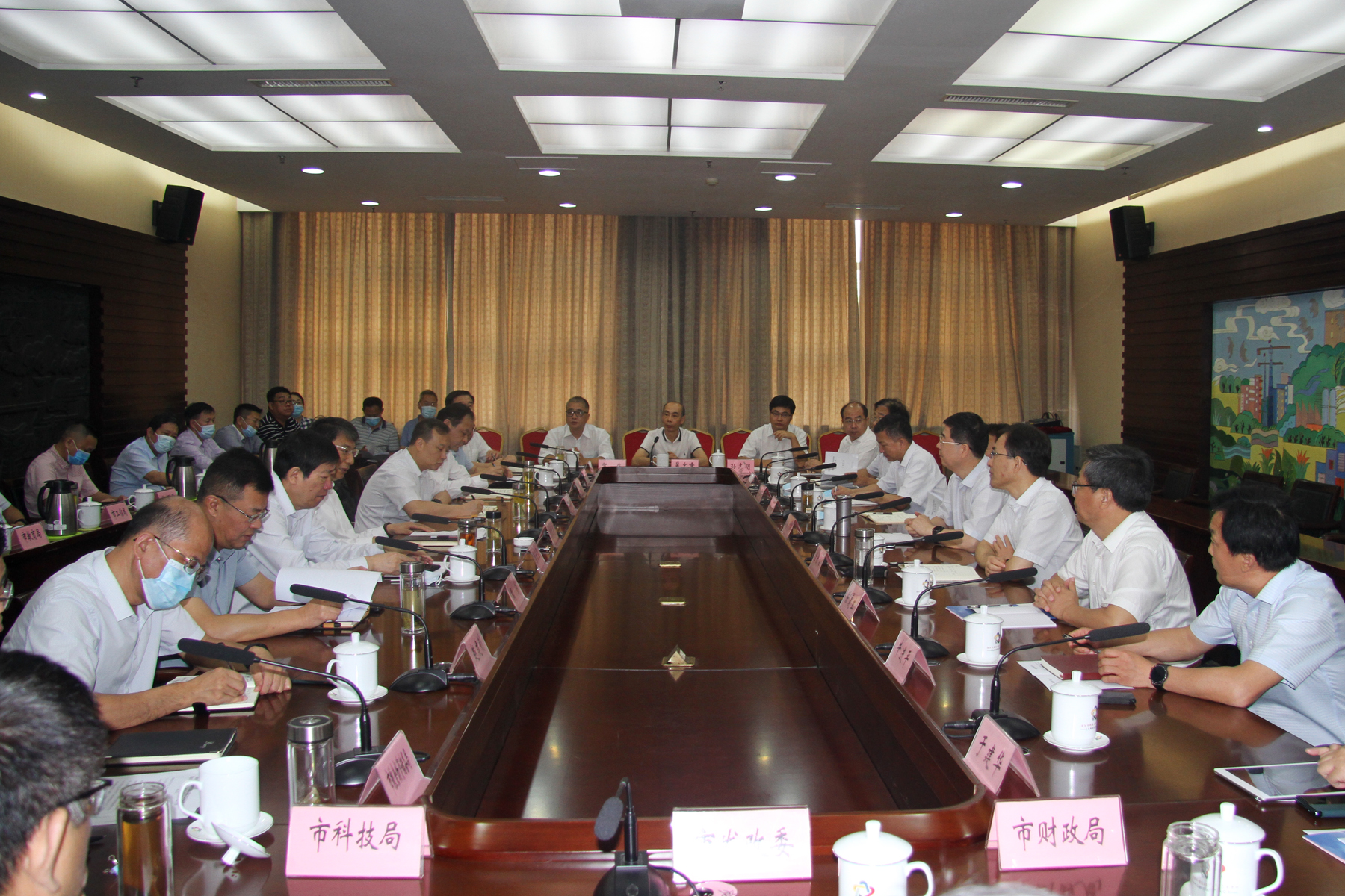 我校与漯河市人民政府签订战略合作协议